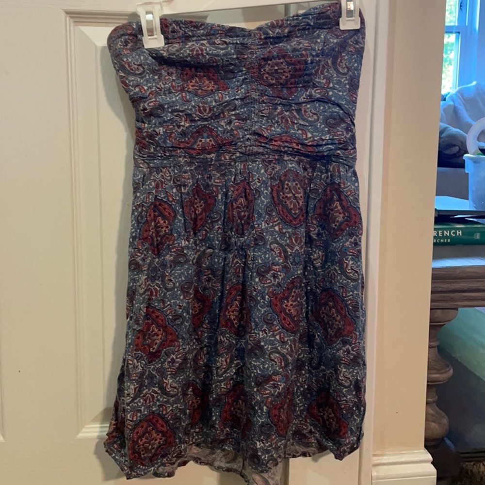 Patterned sleeveless mini dress